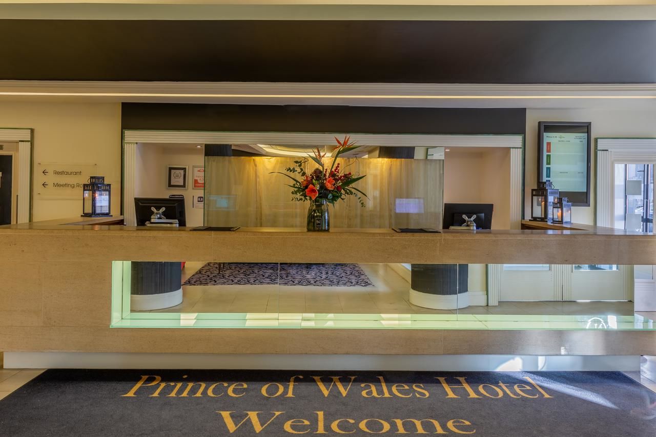 Отель Prince of Wales Hotel Атлон-5